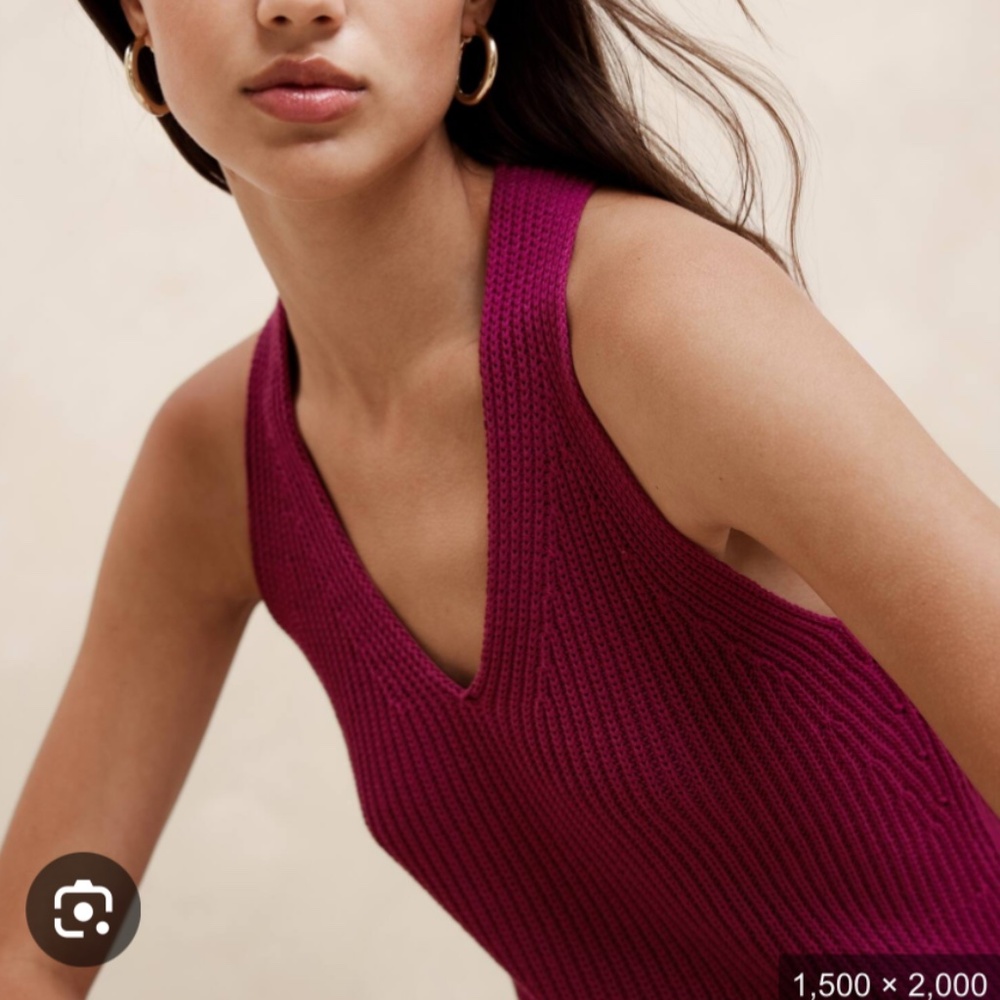 NWT BANANA REPUBLIC Textured Sweater Tank Top Women's Size Small Berry